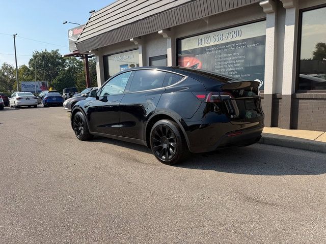 Used 2023 Tesla Model Y Long Range AWD/4WD image 3