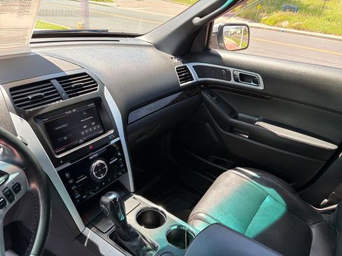 Used 2013 Ford Explorer Limited AWD/4WD image 18