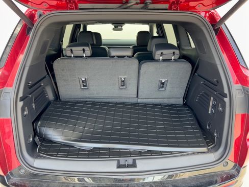 Used 2025 Buick Enclave Sport Touring w/ Power Package FWD image 28