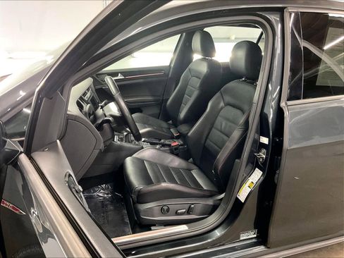 Used 2017 Volkswagen GTI Autobahn FWD image 25