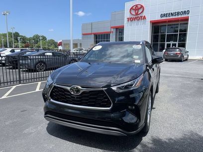Certified 2025 Toyota Highlander Platinum