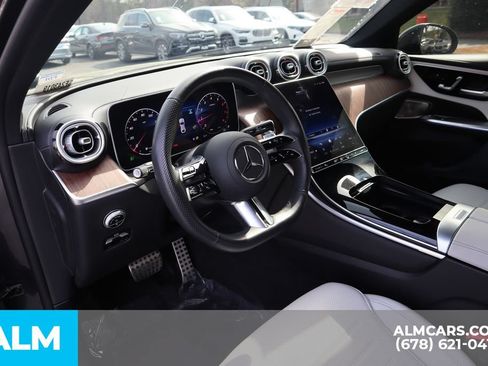 Used 2025 Mercedes-Benz GLC 300 4MATIC w/ AMG Line image 9