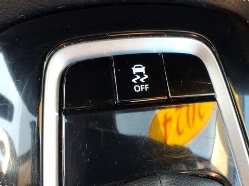 Used 2024 Toyota Corolla LE FWD image 21