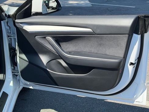 Used 2021 Tesla Model 3 Standard Range Plus image 33
