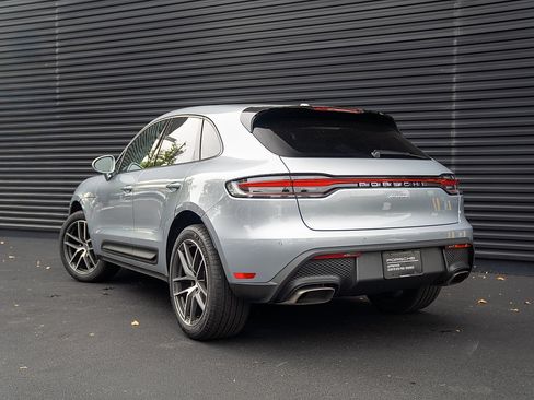 Used 2026 Porsche Macan AWD/4WD image 3
