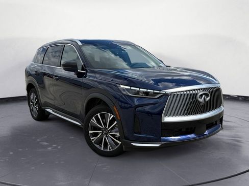 Certified 2026 INFINITI QX60 Luxe w/ Family Package image 3