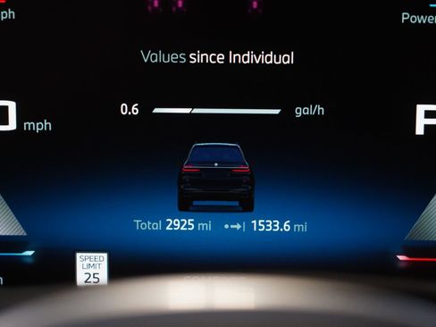 Used 2026 BMW X7 M60i image 21