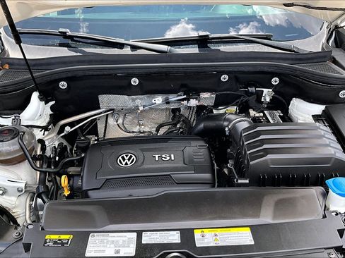 Used 2022 Volkswagen Atlas Cross Sport SE FWD image 30