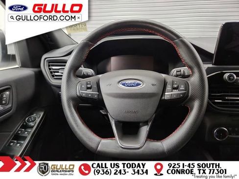 Used 2023 Ford Escape ST-Line Select image 12