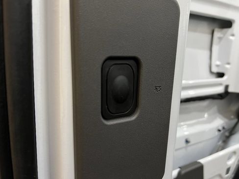 New 2026 Ford Transit 250 148 Medium Roof image 31