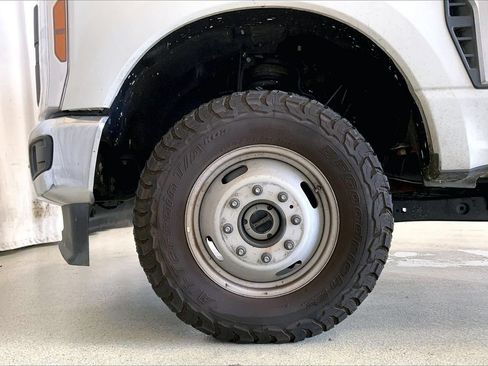 Used 2025 Ford F350 XL w/ XL Driver Assist Package AWD/4WD image 6