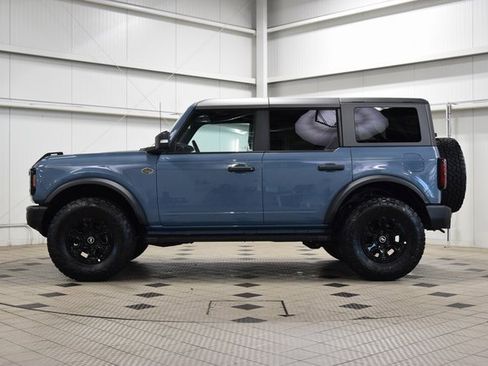 Used 2023 Ford Bronco Wildtrak image 4