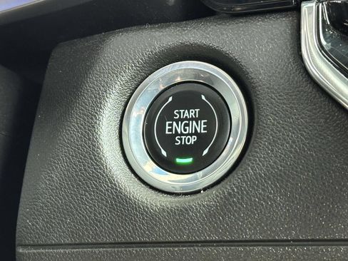 Used 2024 Chevrolet Colorado W/T RWD image 15