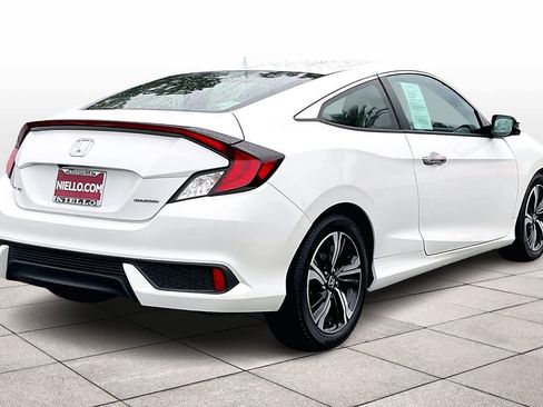 Used 2016 Honda Civic Touring image 14