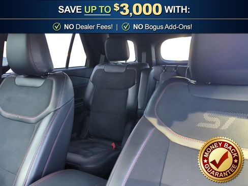 Used 2025 Ford Explorer ST image 21