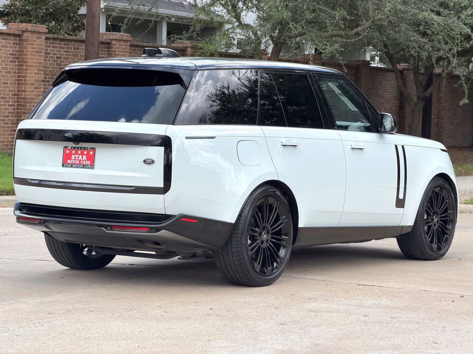 Used 2022 Land Rover Range Rover SE AWD/4WD image 13