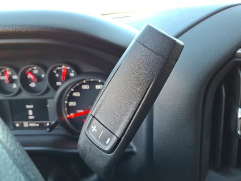 Used 2025 Chevrolet Silverado 2500 Custom w/ Custom Value Package image 17