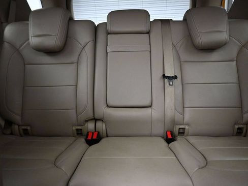 Used 2015 Mercedes-Benz ML 350 4MATIC image 32