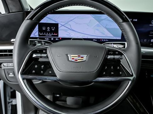 Used 2026 Cadillac Escalade Platinum Sport w/ LPO, ONYX Package AWD/4WD image 31