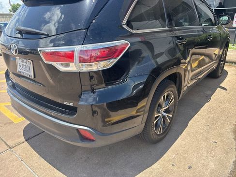 Used 2016 Toyota Highlander XLE FWD image 5