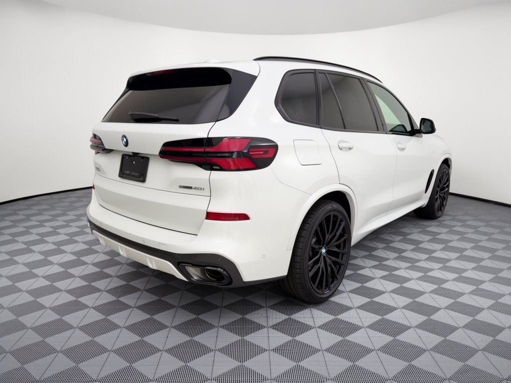 Used 2026 BMW X5 sDrive40i w/ M Sport Package RWD image 9