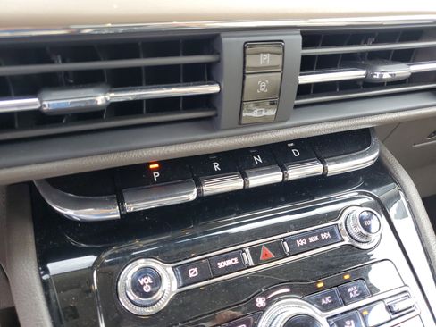 Certified 2022 Lincoln Corsair Reserve image 25