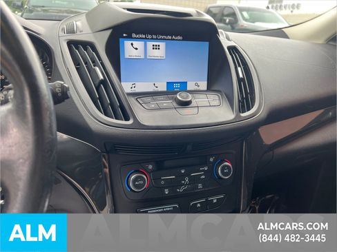 Used 2017 Ford Escape SE w/ Equipment Group 201A AWD/4WD image 32