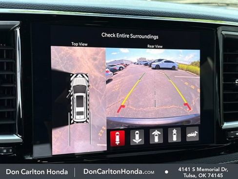 Used 2025 Chrysler Pacifica Limited w/ Trailer Tow Group FWD image 20