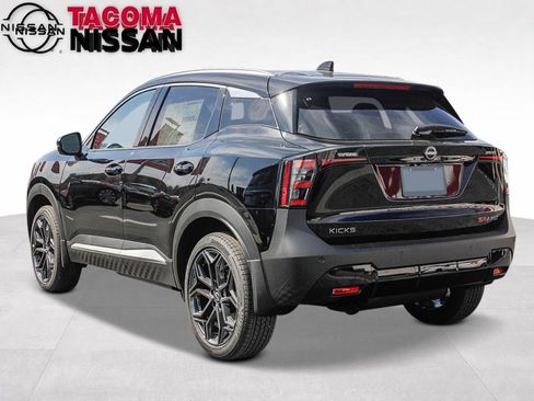 New 2026 Nissan Kicks SR w/ Cold Weather Package image 2