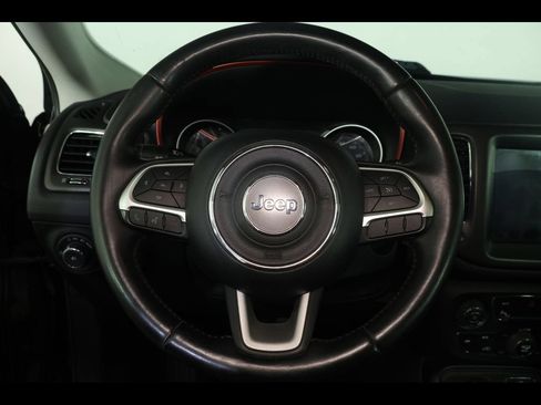 Used 2017 Jeep Compass Trailhawk w/ Navigation Group AWD/4WD image 19