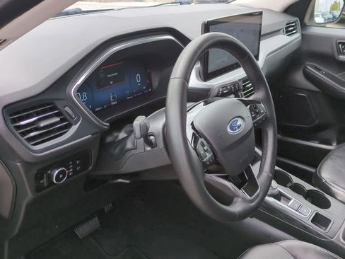 Used 2023 Ford Escape Platinum AWD/4WD image 10