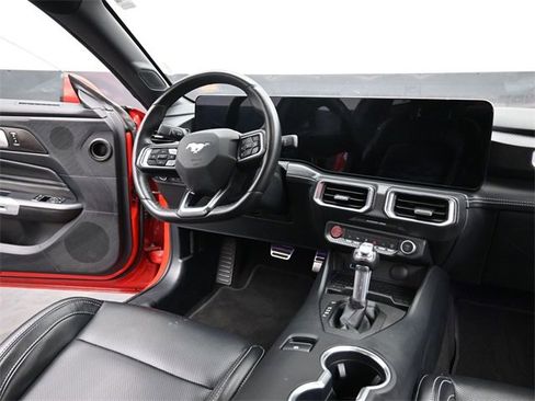Used 2024 Ford Mustang Premium image 18