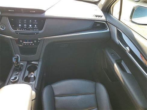 Used 2025 Cadillac XT5 Premium Luxury image 34