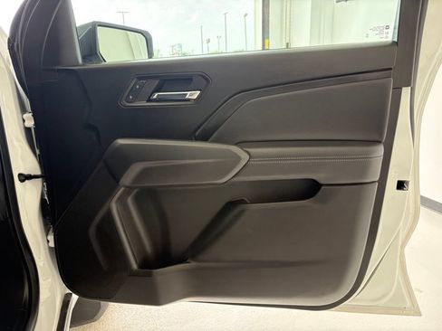 Used 2024 Chevrolet Colorado LT w/ LT Convenience Package II AWD/4WD image 35