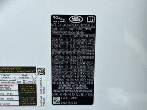 New 2026 Land Rover Range Rover Long Wheelbase SE AWD/4WD image 16