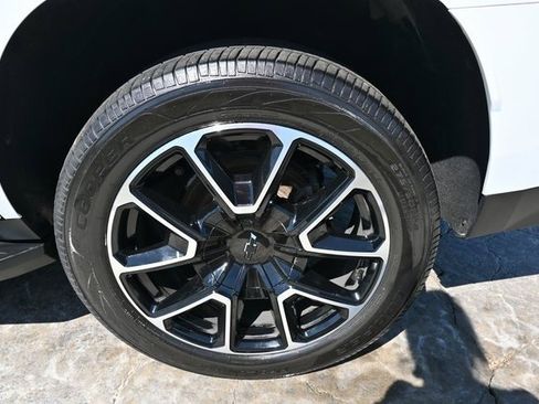 Used 2021 Chevrolet Tahoe RST image 13