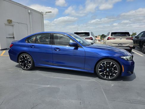 New 2026 BMW 330i Sedan w/ M Sport Package RWD image 7