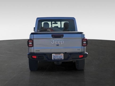 Used 2021 Jeep Gladiator Overland w/ Popular Equipment Package image 5