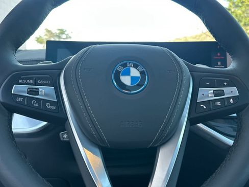 Used 2026 BMW X5 xDrive50e image 27