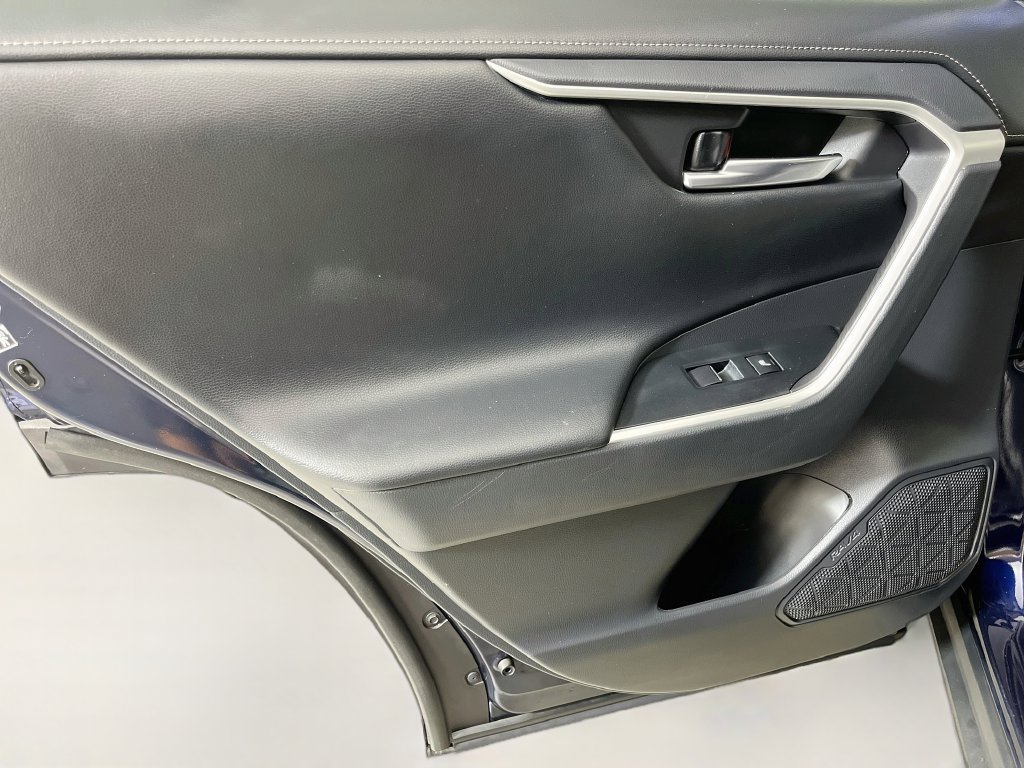 Used 2019 Toyota RAV4 Limited w/ Cold Weather Package FWD image 28