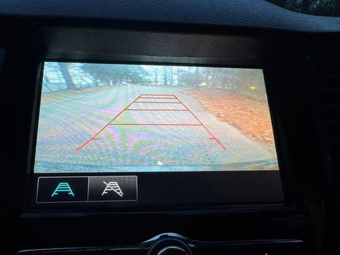 Used 2017 Chevrolet Trax LT w/ LT Convenience Package image 19