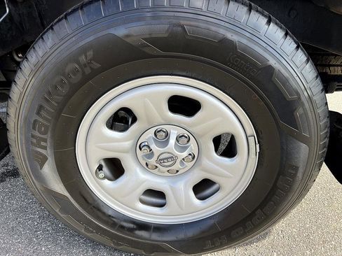 Certified 2023 Nissan Frontier S image 10