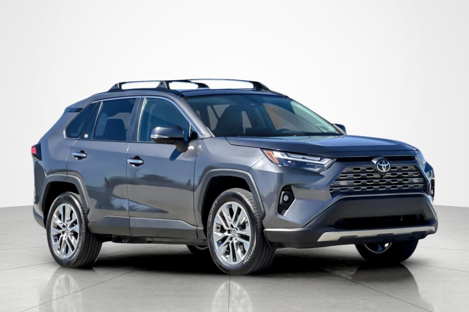 Used 2023 Toyota RAV4 Limited AWD/4WD image 7
