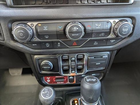 New 2026 Jeep Wrangler Willys AWD/4WD image 19