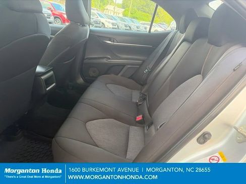 Used 2018 Toyota Camry LE FWD image 28