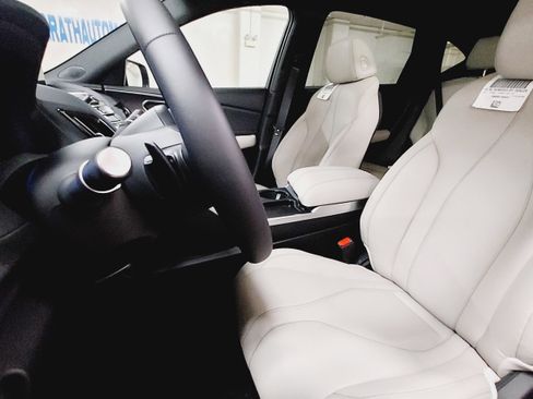 New 2026 Acura RDX SH-AWD image 37