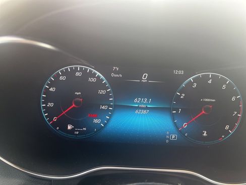 Used 2021 Mercedes-Benz GLC 300 4MATIC image 12