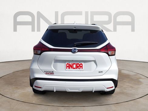 Used 2021 Nissan Kicks SR image 13