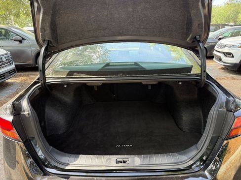 Used 2025 Nissan Altima 2.5 SV image 28