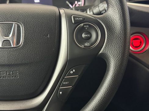 Used 2018 Honda Pilot EX image 13